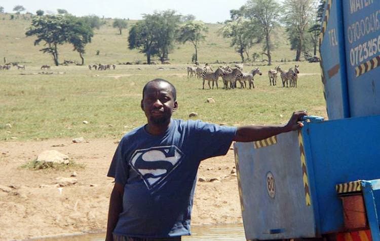 Patrick Mwalua, el ángel del agua en Kenia