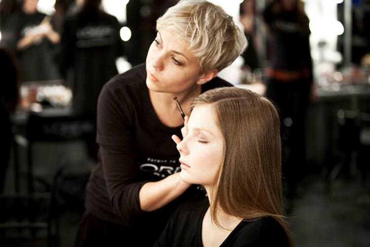 Andrea Curto: visible y exitosa gracias al maquillaje