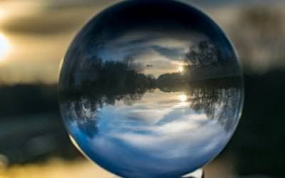 Qué pasa si la bola de cristal nos nubla la mente