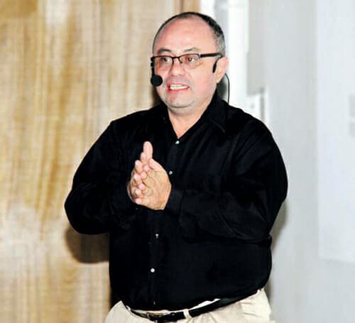 Mercadeo Global - Álvaro Mendoza