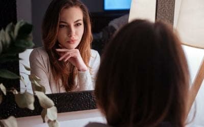 El narcisismo digital puede acabar con tu marca: ¡evítalo!