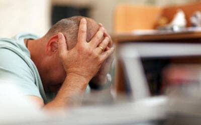 ¿Tropezaste otra vez con la misma piedra? Esta es la razón…