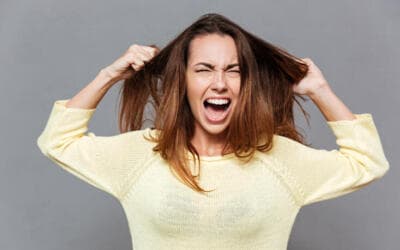 4 malos hábitos que debes erradicar YA de tu vida (o lo pagarás caro)